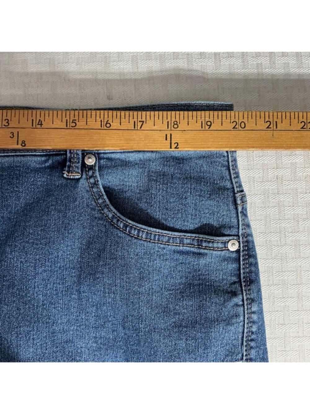 Gloria Vanderbilt Amanda Womens Size 18W Classic Tapered Leg Jeans Denim - Picture 6 of 9
